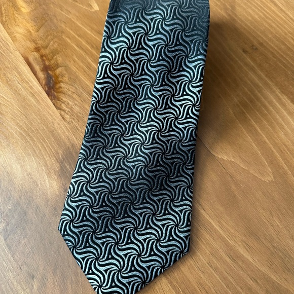 NWOT Cezani Men’s Tie - Picture 2 of 3